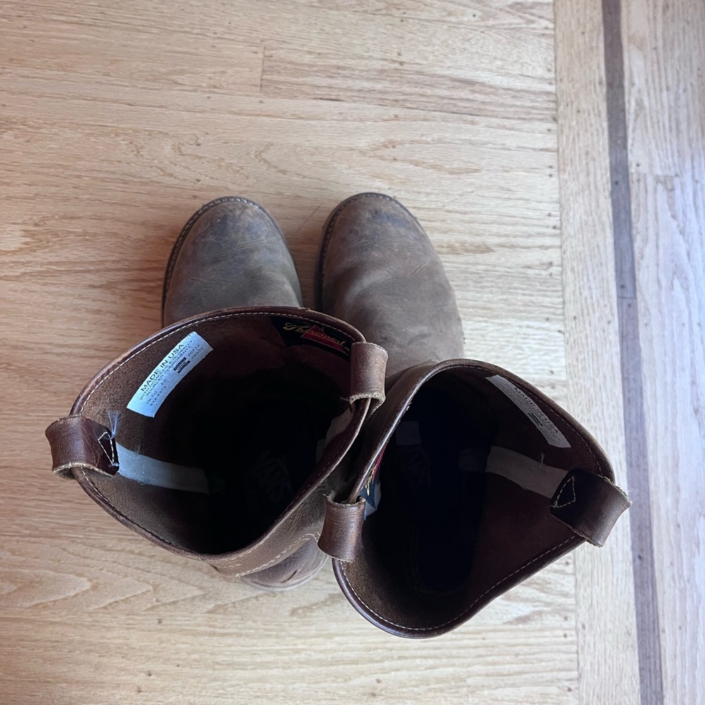 Classic Brown Leather Men's Boots - Picture 4 of 6